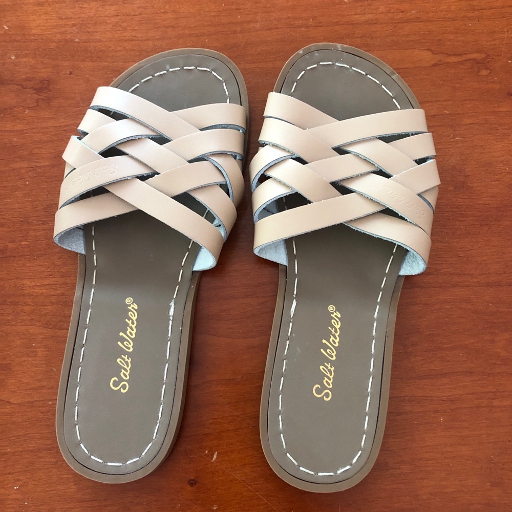 Women's Light Tan Sandals, Salt Water Retro Slides, size 7
